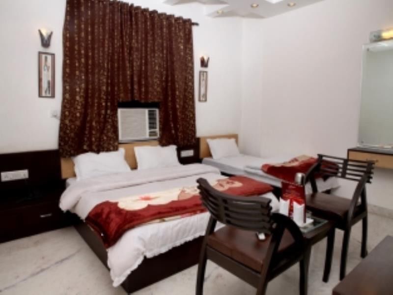 Hotel Pahwa International New Delhi Exterior photo